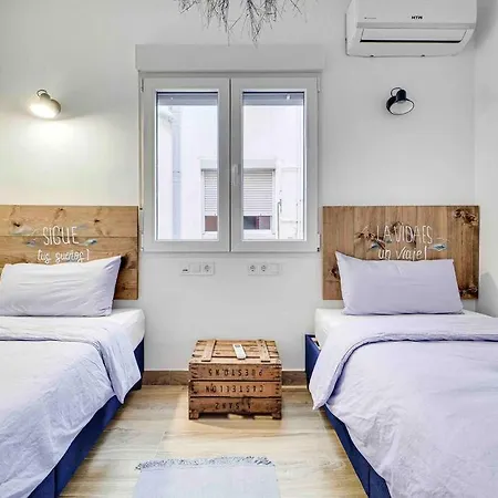 Casa Mandarina: 4 Bedrooms - 2 Terraces - Parking * L'Hospitalet de Llobregat