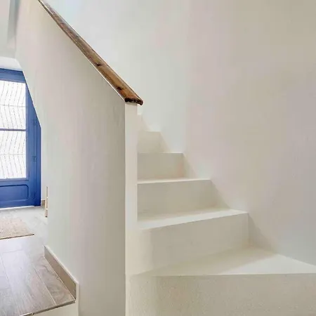 Casa Mandarina: 4 Bedrooms - 2 Terraces - Parking Holiday home *