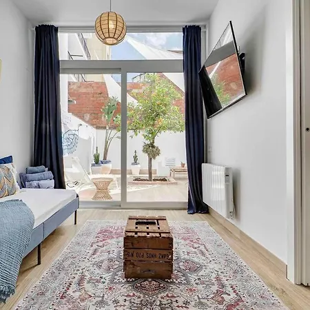 Casa Mandarina: 4 Bedrooms - 2 Terraces - Parking * L’Hospitalet de Llobregat